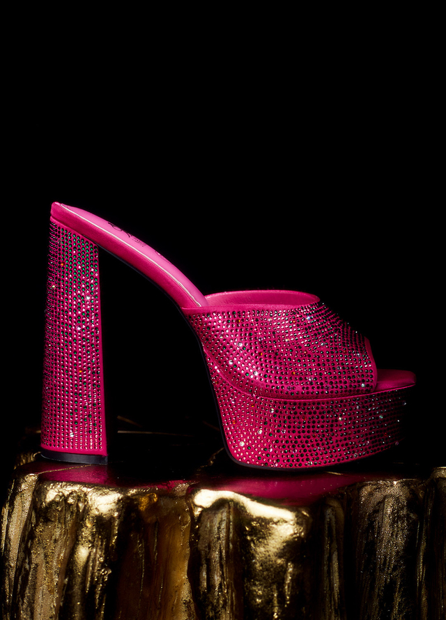 Fantasy sandals store buy online