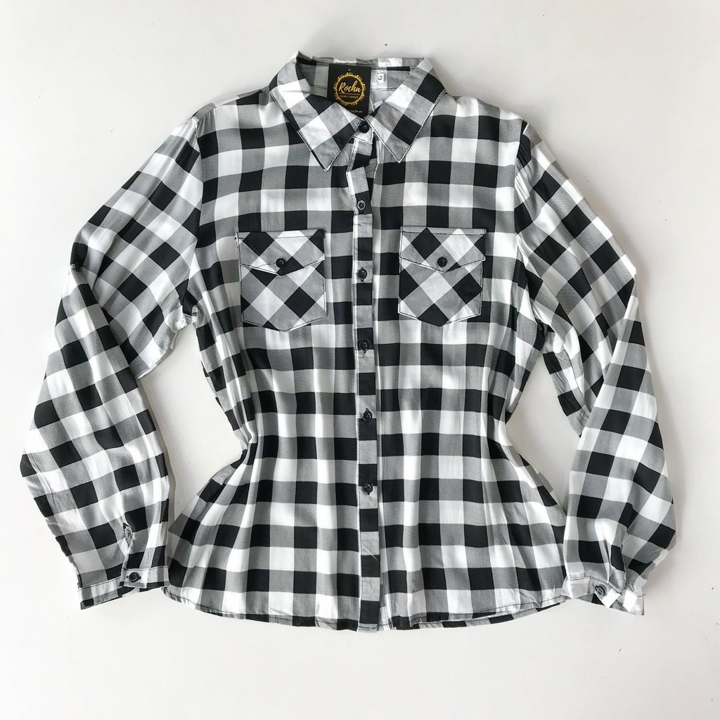 CAMISA FEMININA MANGA LONGA XADREZ PRETO E BRANCO BORDADO PRETO - Tuff  Oficial