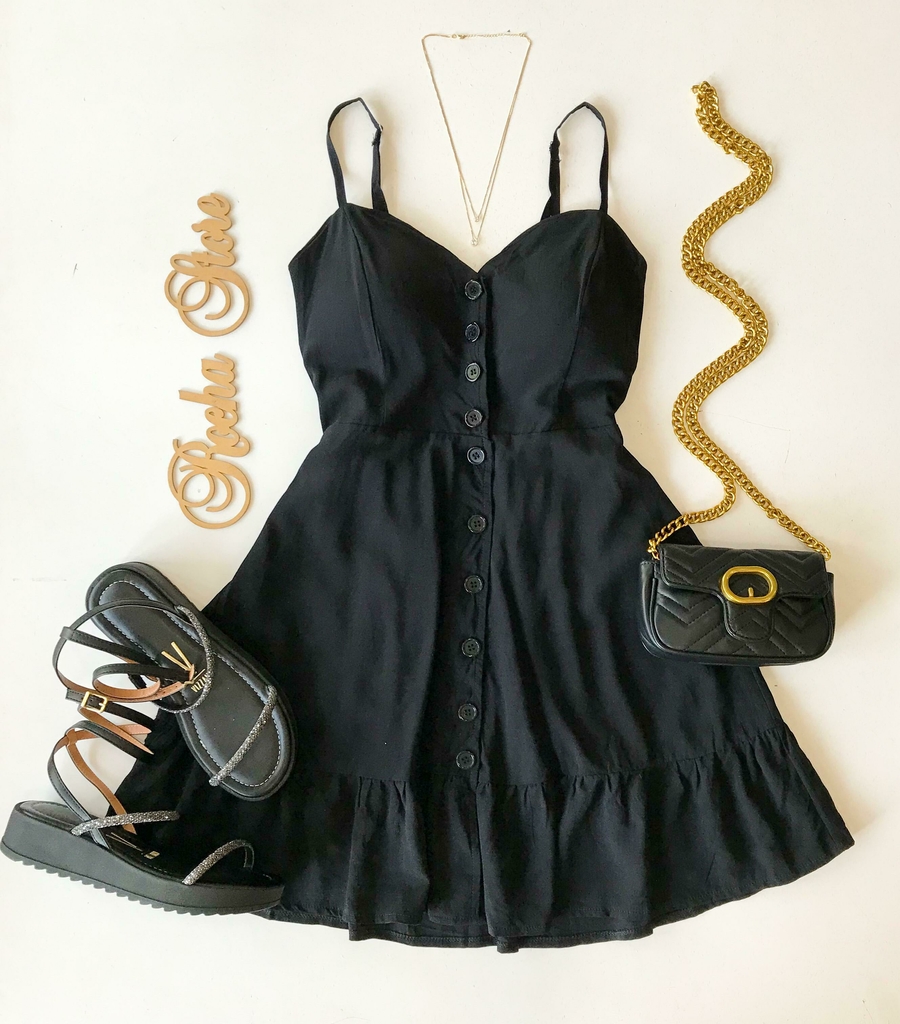 Vestidos soltinhos com store botões na frente