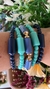 conjunto pulseiras azuis em elastico