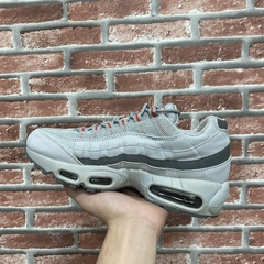 Air Max 95 “Cinza” na internet