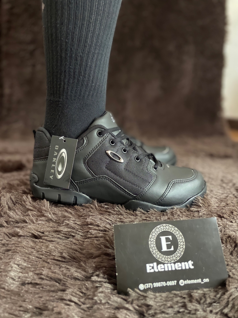 BOTA OAKLEY (PRETO) - Comprar em ELEMENT CALÇADOS