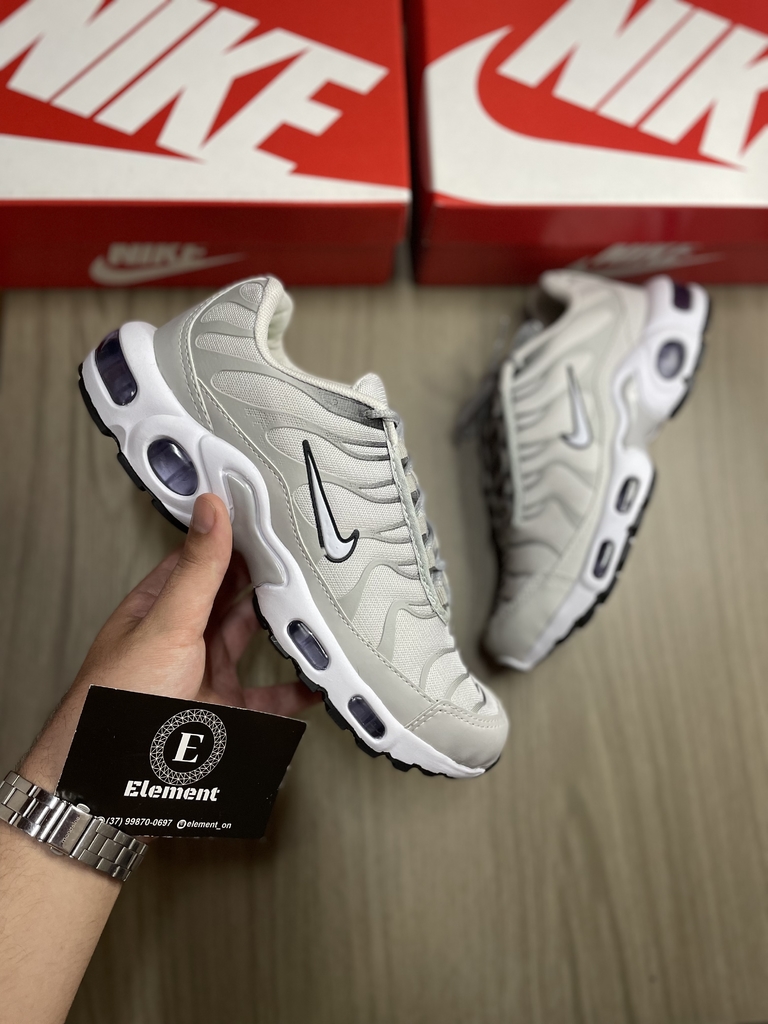 Nike react element TN online hotsell