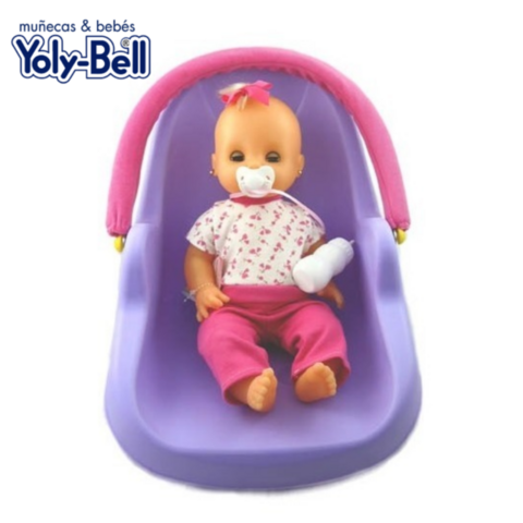 Bebé con cuna portátil - Yoly Bell