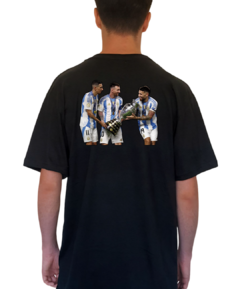 64 - REMERA DI MARIA MESSI Y OTAMENDI