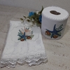 comprar-toalha-de-rosto-bordada-porta-papel-higiênico