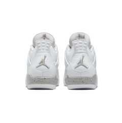 Tênis Air Jordan 4 Retrô "White Oreo" na internet