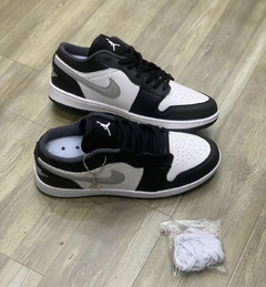 Tênis Air Jordan 1 Low "Black White Gray" na internet