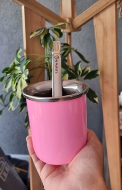 Mate de acero con bombilla