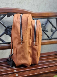 Mochila de Ecocuero 48x37cm - comprar online