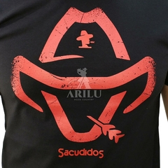 Camiseta Sacudido's Masculina SCD Plastisol Preto e Vermelho na internet