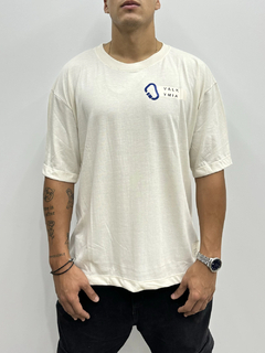 Remera VKM Grabbing Oversize - comprar online