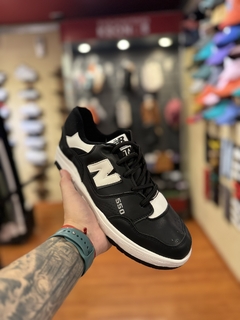 Imagen de Zapatillas BMO New Balance 550