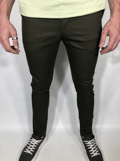 Chino KFV Gabardina Farrel - Kronos Indumentaria