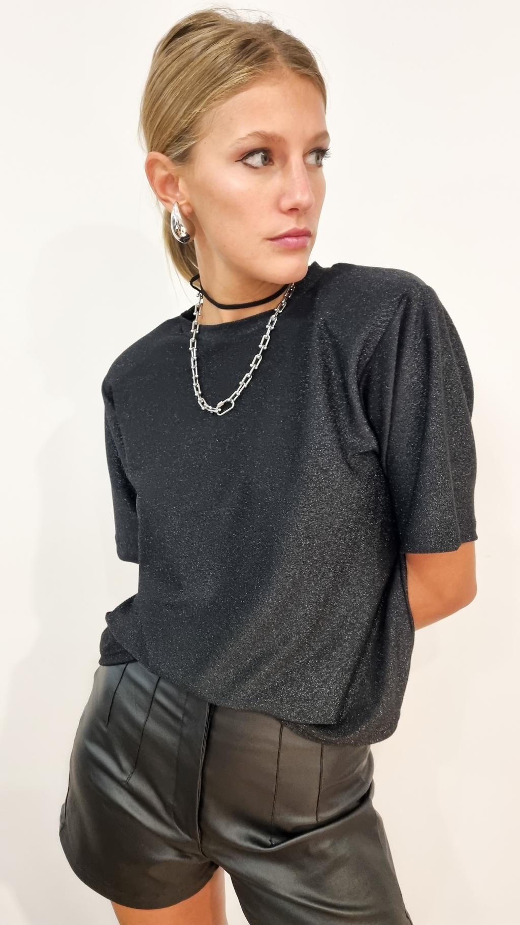 Remeras con hombreras new arrivals
