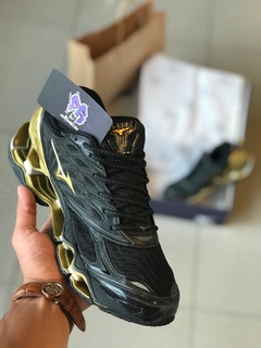 Pro 8 sales preto e dourado