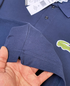 polo piquet big croc - edição limitada (azul marinho) - loja online