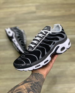 Tênis Nike tn air max plus - importado