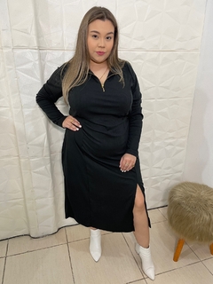 VESTIDO CANELADO COM FECHO PLUS