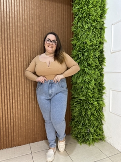 CALÇA SKINNY PLUSSIZE COM BRILHO