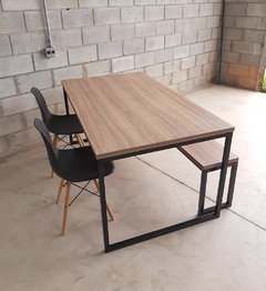 Mesa com banco e 2 cadeiras Eames Estilo Industrial - comprar online