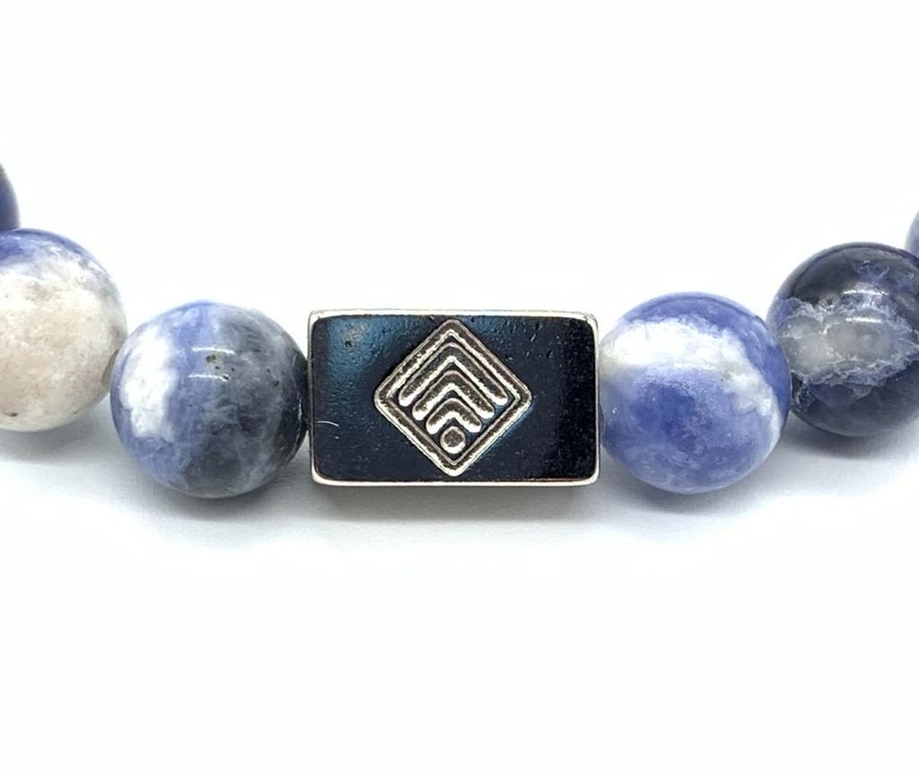 pulsera de plata y piedras naturales sodalita azul cierre marinero