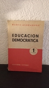 Educacion democratica (usado, detalle en canto) - Mario Alexandre