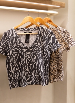 remera yves print (R04010)