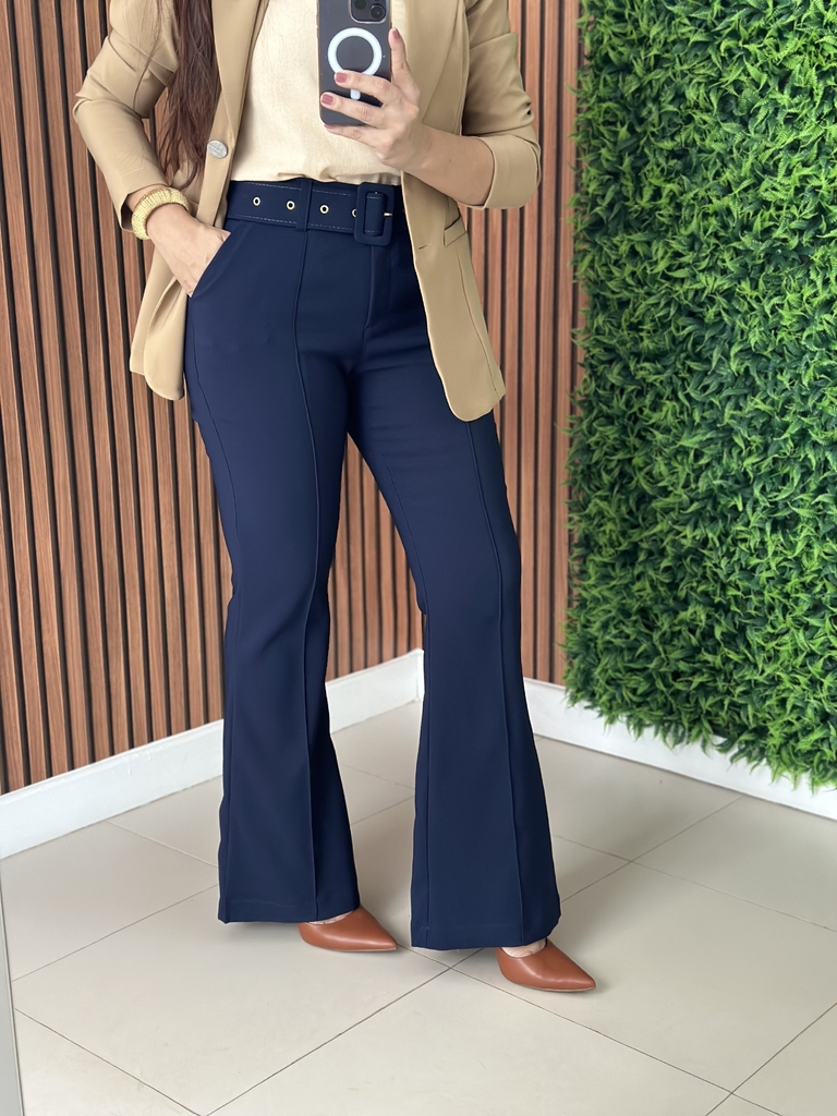 Calça alfaiataria sale feminina azul marinho