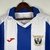 Camisa-masculina-home-histórico-clube-elite-espanhola-1993-acesso-branco-azul-escudo-JOMA-mandante-homenagem-camisa-principal-listras-nuca-gola. 