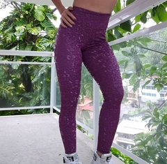 LEGGING CORINO ONÇA HOLOGRÁFICA ROXA EXCLUSIVO na internet