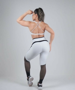 CONJUNTO MB BRANCO LEGGING COM DETALHE DE TELA ALTA COMPRESSÃO EXCLUSIVO - comprar online