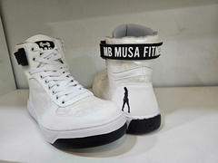 BOTA MB GIRL STAR BRANCA LIMITED EXCLUSIVA na internet