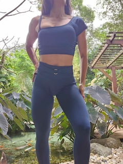 CONJUNTO VÁRIAS CORES LEGGING COM CINTINHO E CROPPED MANGUINHA E ALCINHA na internet