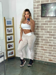 CONJUNTO LEGGING COBRA NUDE E TOP BRANCO EXCLUSIVO