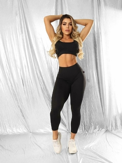 CONJUNTO LISO LEGGING CÓS "V" COM TOP AMARRAÇÃO VÁRIAS CORES EXCLUSIVO na internet