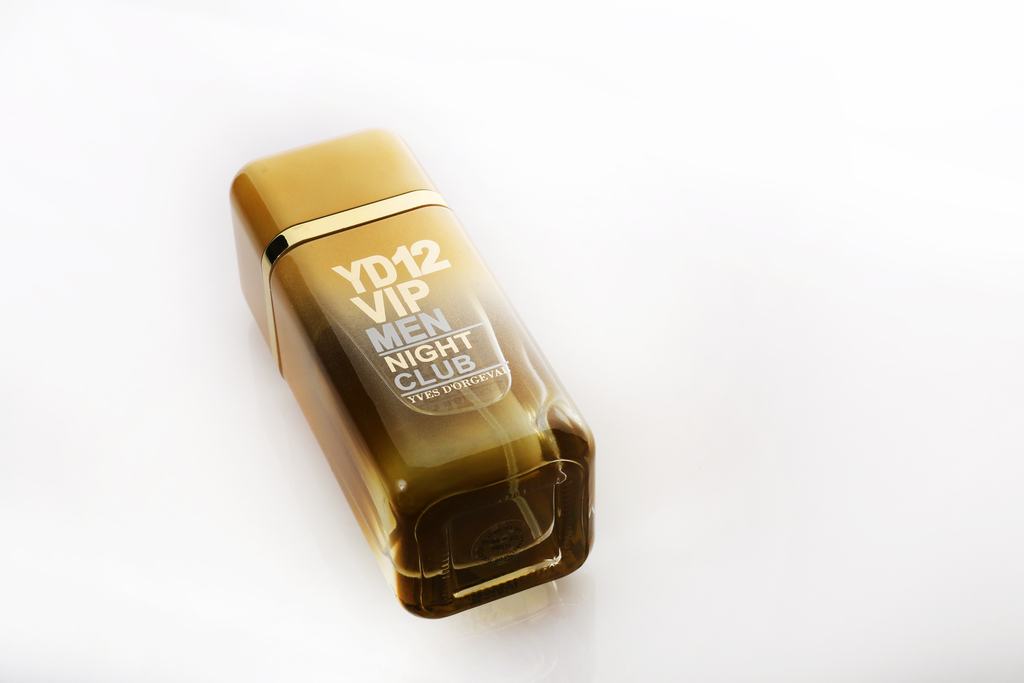 Perfume de hombre YD 12 VIP NIGHT CLUB MEN con precio bajo y envio gr