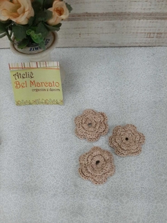 Flor de crochê pacote com 3 peças 3 cm diâmetro na internet