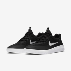 TÊNIS NIKE SB NYJAH FREE 2.0 PRETO/BRANCO