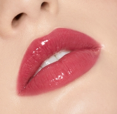 KYLIE LIP HIGH GLOSS- POSIE K en internet