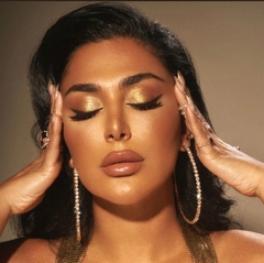 Gold Obsessions Eyeshadow Palette •Huda Beauty - comprar en línea