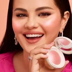 **PRE ORDEN** Rare Beauty by Selena Gomez- Soft Pinch Luminous Powder Blush - comprar en línea