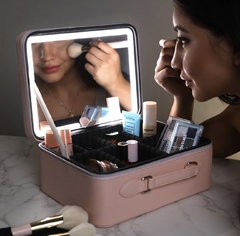 **PRE ÓRDEN** Moira-Rechargeable LED Mirror Travel Makeup Case en internet