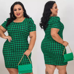 Vestido Midi Canelado Manga Bufante Plus Size Pied De Poule Preto Com Verde Esmeralda