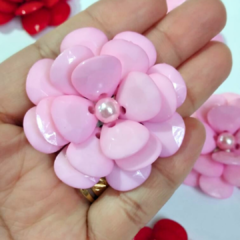 Flor de Acrílico com pérola 5cm (1 unidade) na internet