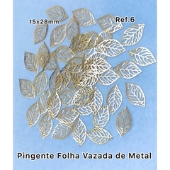 Pingente Folha Vazada de Metal (10 unidades) na internet