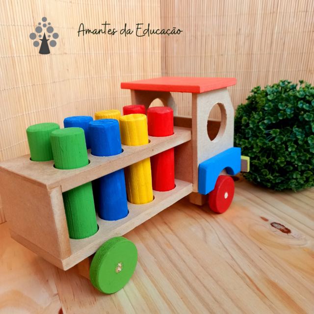 Caminhão Com Pinos De Madeira - Brinquedo Educativo Madeira - Modernato