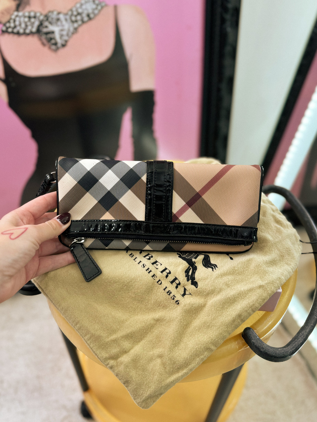 Clutch Burberry Comprar em Brecho Brechik