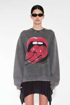 BUZO LIPS (AY NOT DEAD) - She Tendencias