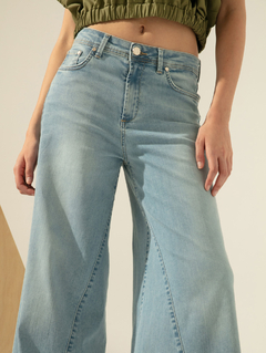 JEANS ROSES LIGHT (JAZMIN CHEBAR) en internet
